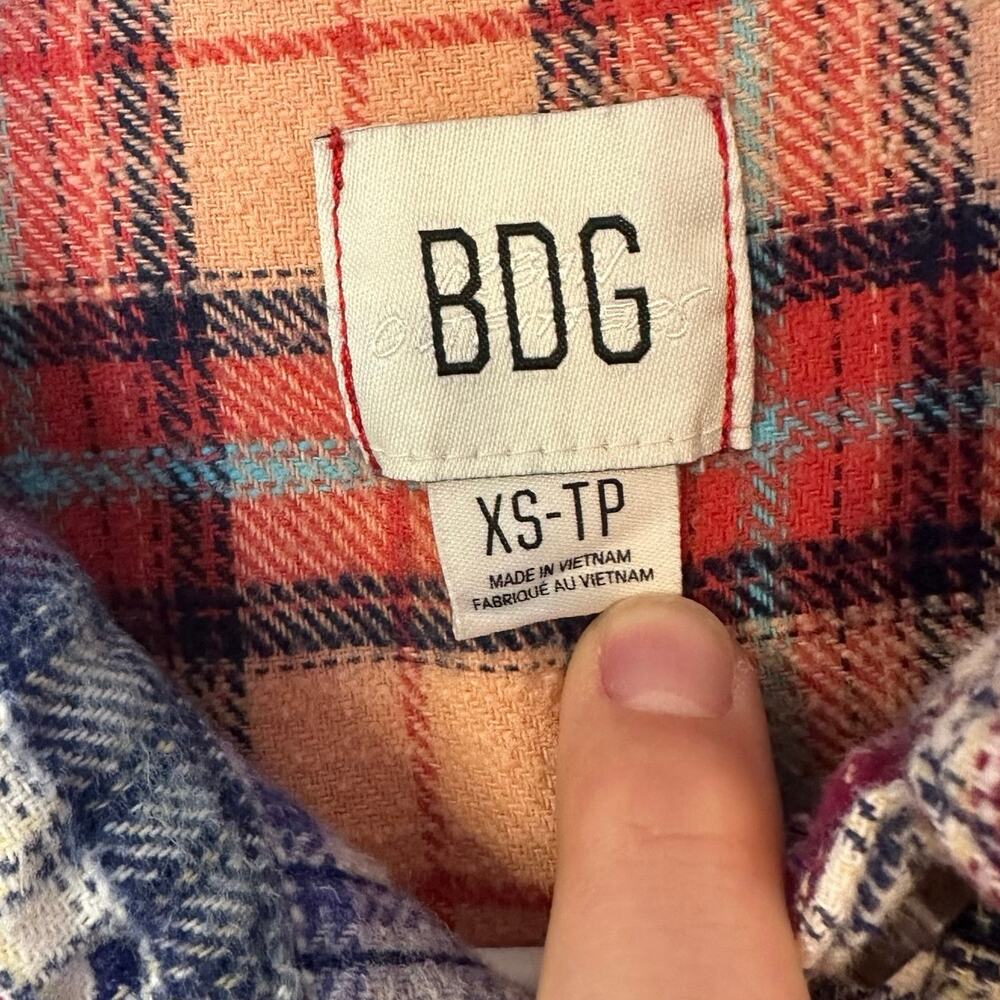 BDG Womens Patchwork Plaid Oversized Button Flann… - image 5